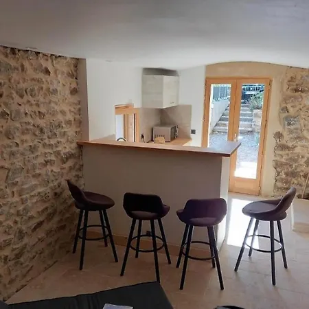 Du Chateau Saint-jean * Beaujeu (Rhone)